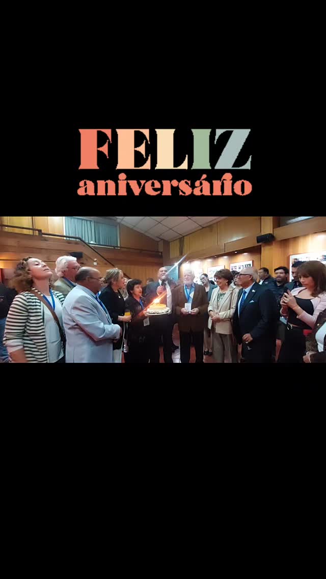 🎉 Con gran emoción celebramos el 93° aniversario de nuestra institución. La directiva, autoridades y socios  presentes se unieron en un momento especial, entonando juntos la tradicional canción de cumpleaños. 🕯️🎂

Este nuevo aniversario nos recuerda la fuerza de nuestra comunidad y el compromiso que nos impulsa a seguir creciendo año tras año. 💙

#93AñosDeHistoria #Aniversario